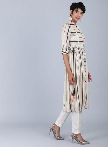 Off-White Mandarin Neck Printed kurta - wforwoman