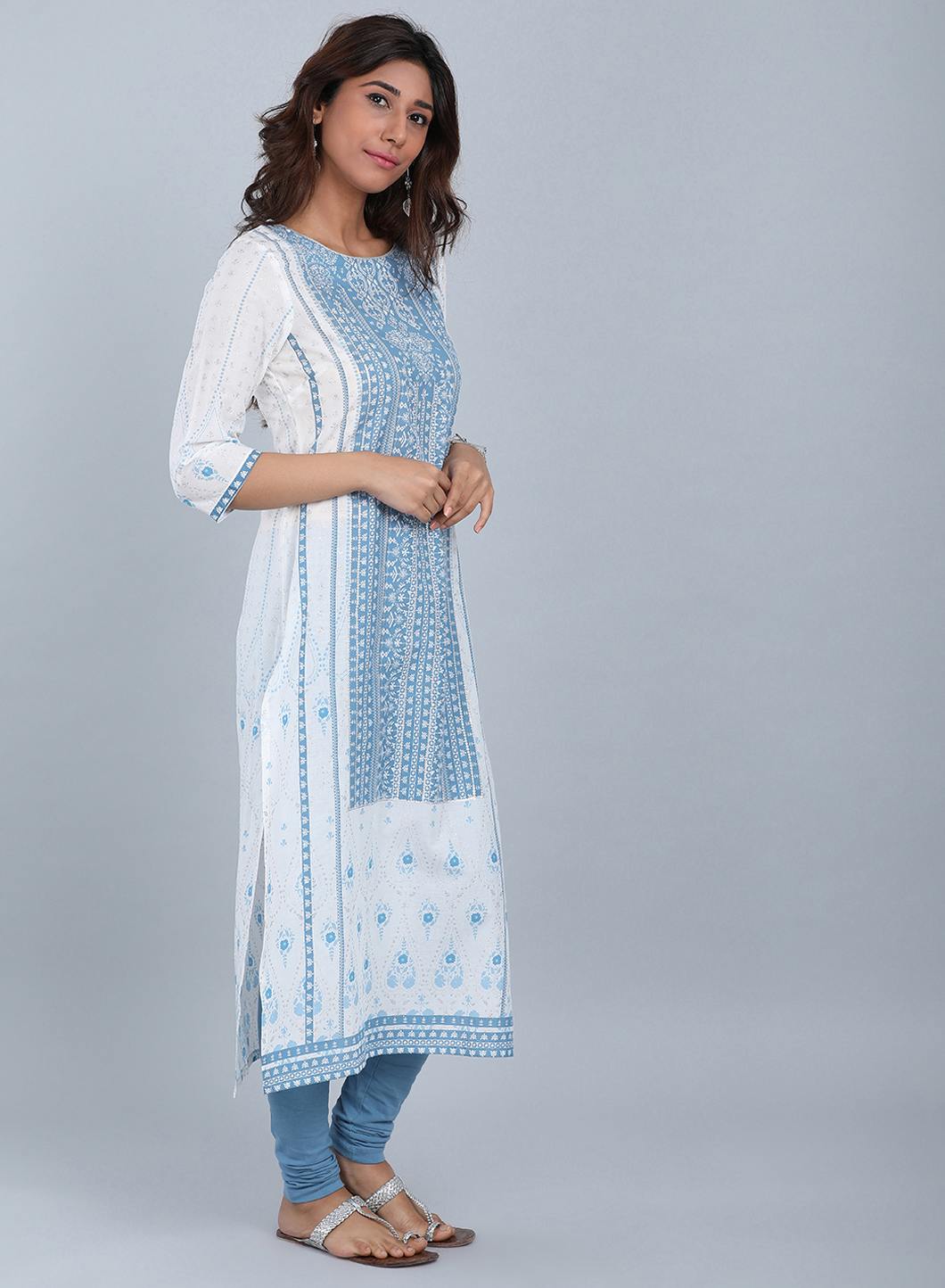 White &amp; Blue Printed Round Neck kurta