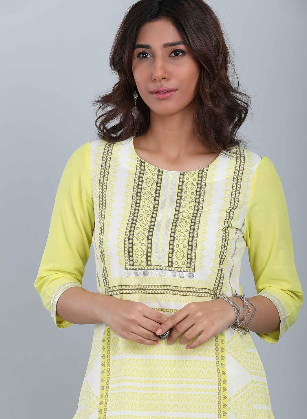 Yellow Round Neck Printed kurta - wforwoman