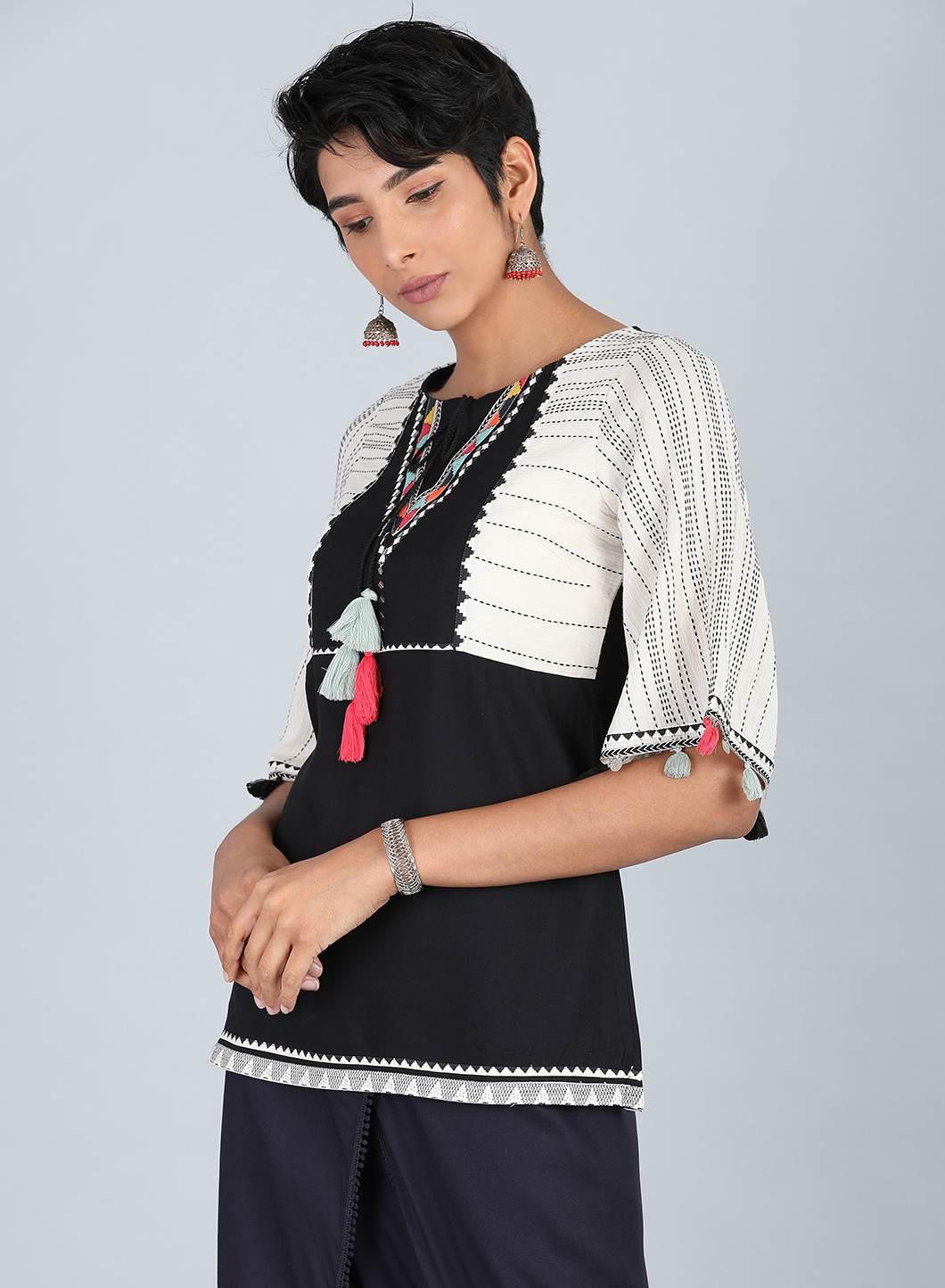 Black Round Neck Tassel Top - wforwoman