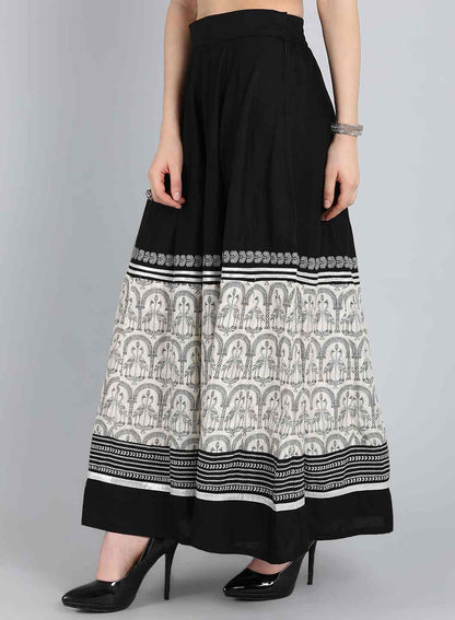 Black &amp; White Printed Flared Skirt