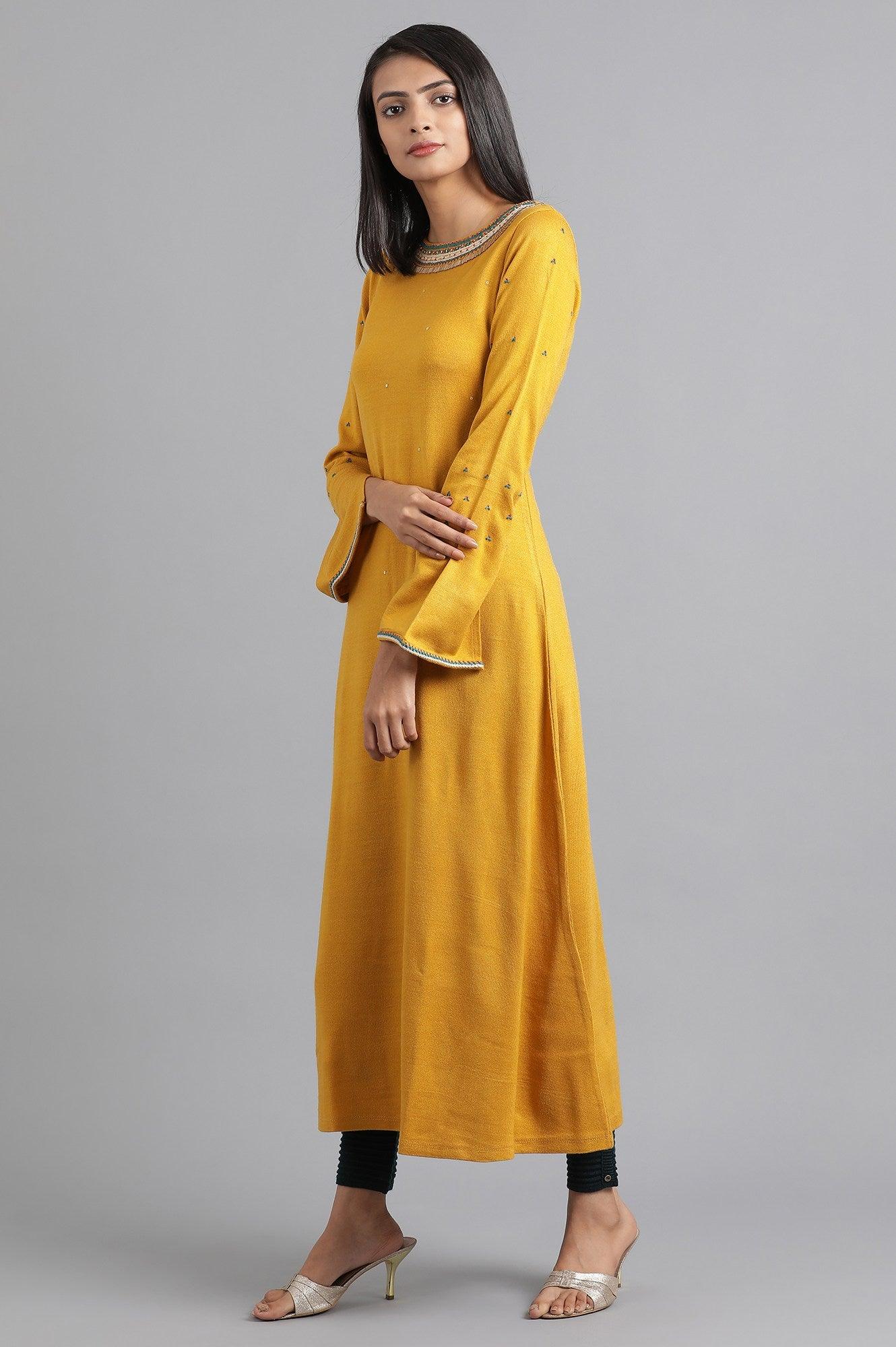 Yellow Round Neck Solid Winter kurta - wforwoman