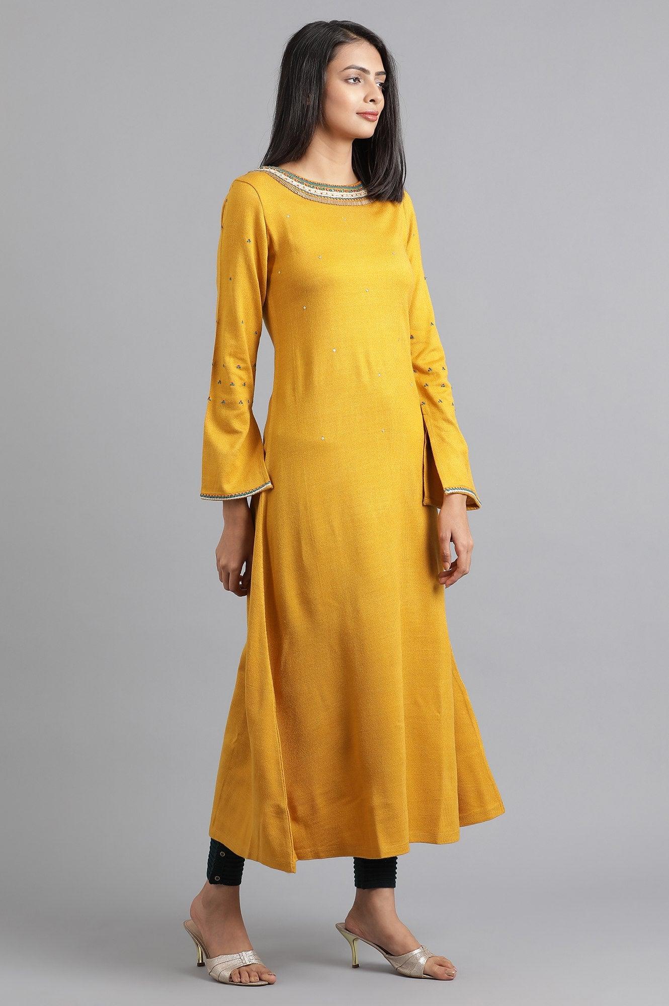 Yellow Round Neck Solid Winter kurta - wforwoman