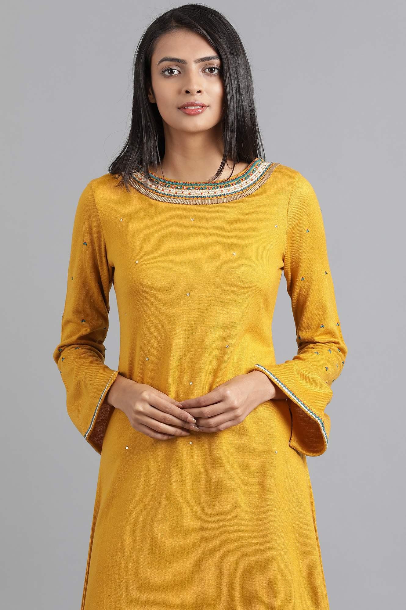 Yellow Round Neck Solid Winter kurta - wforwoman