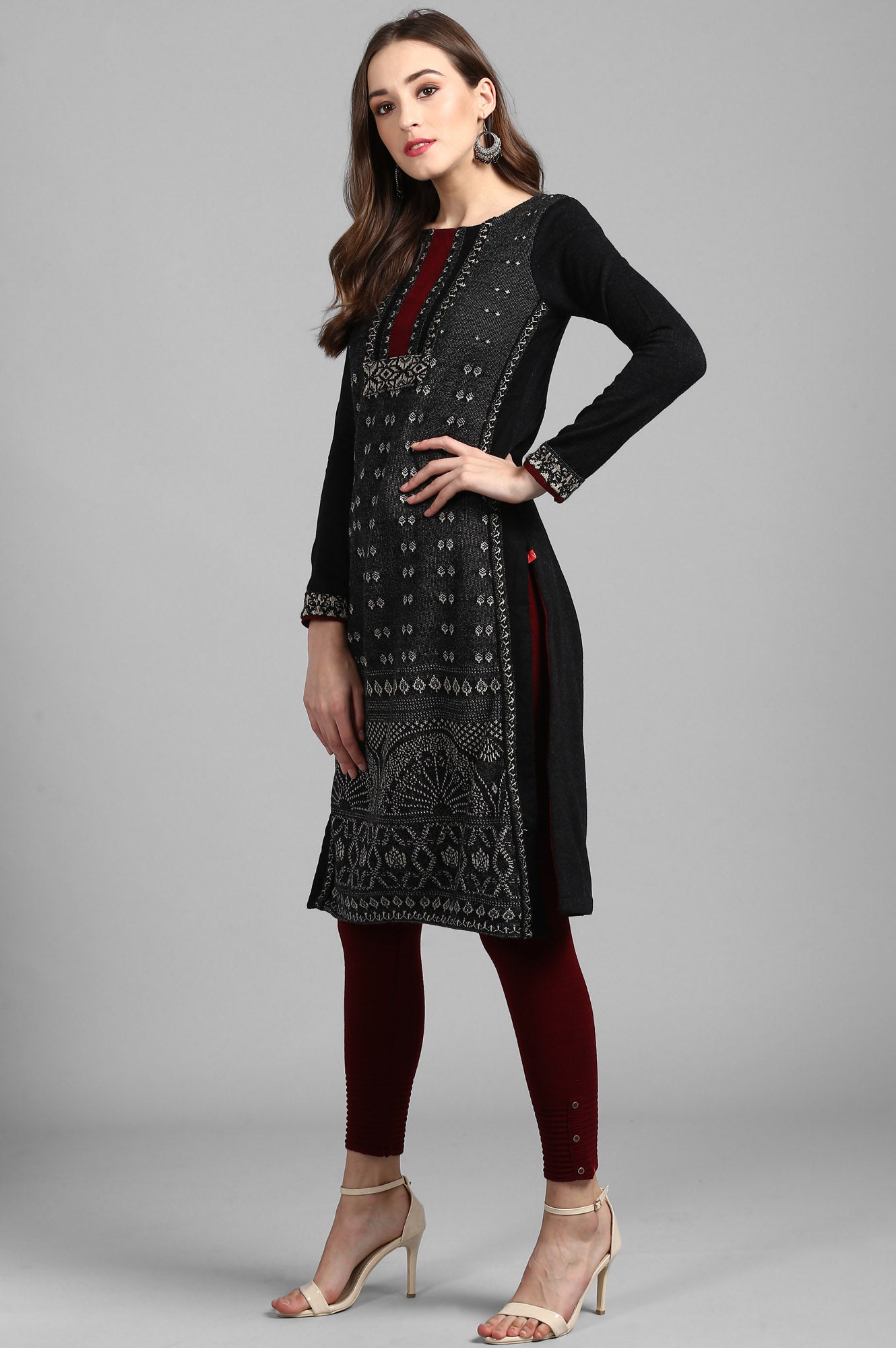 Black Round Neck Yarn-dyed Winter kurta