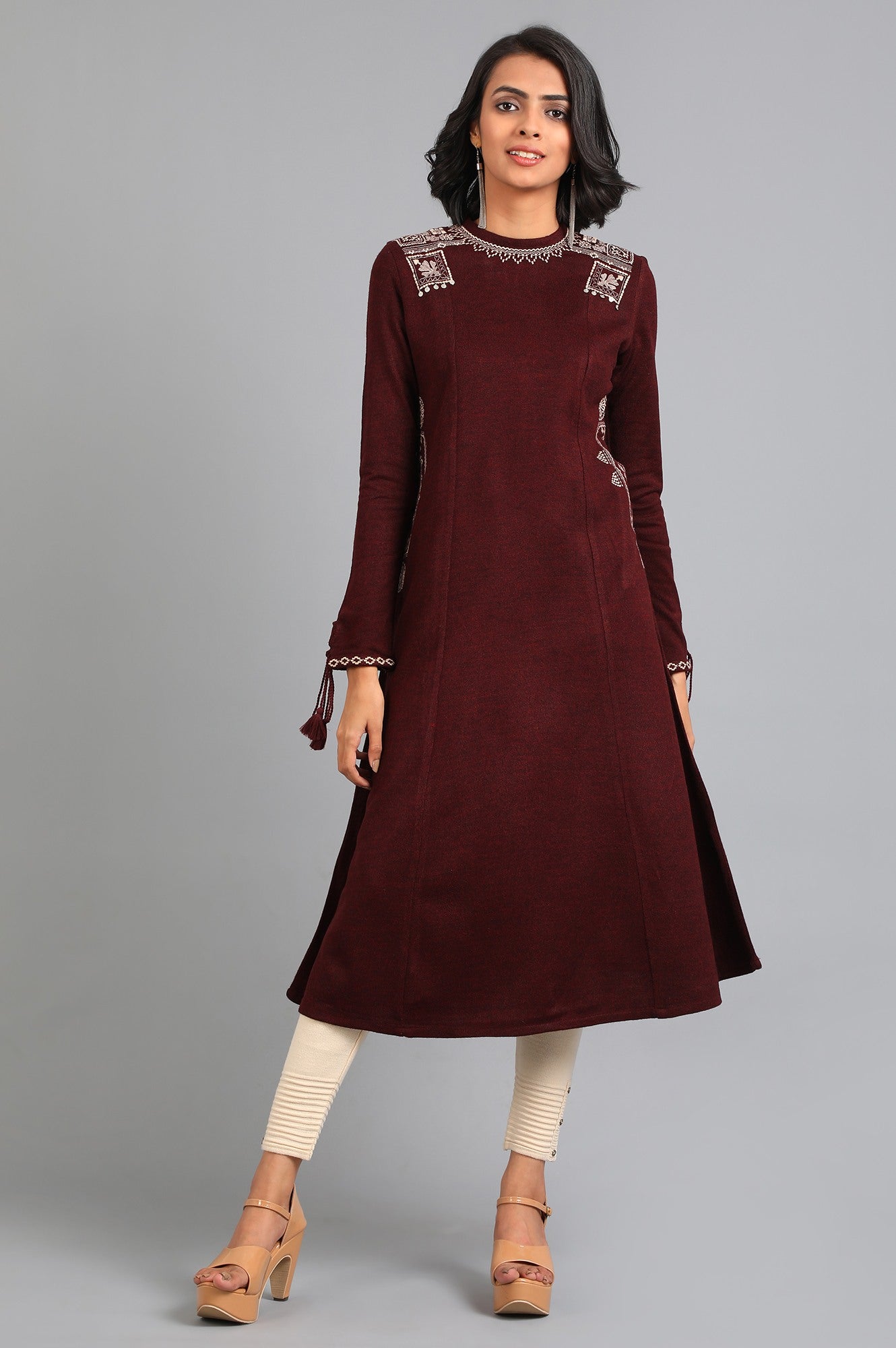 Maroon Round Neck Solid Winter kurta