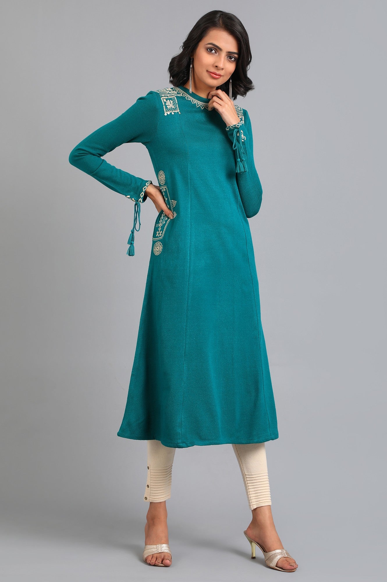 Blue Round Neck Solid Winter kurta