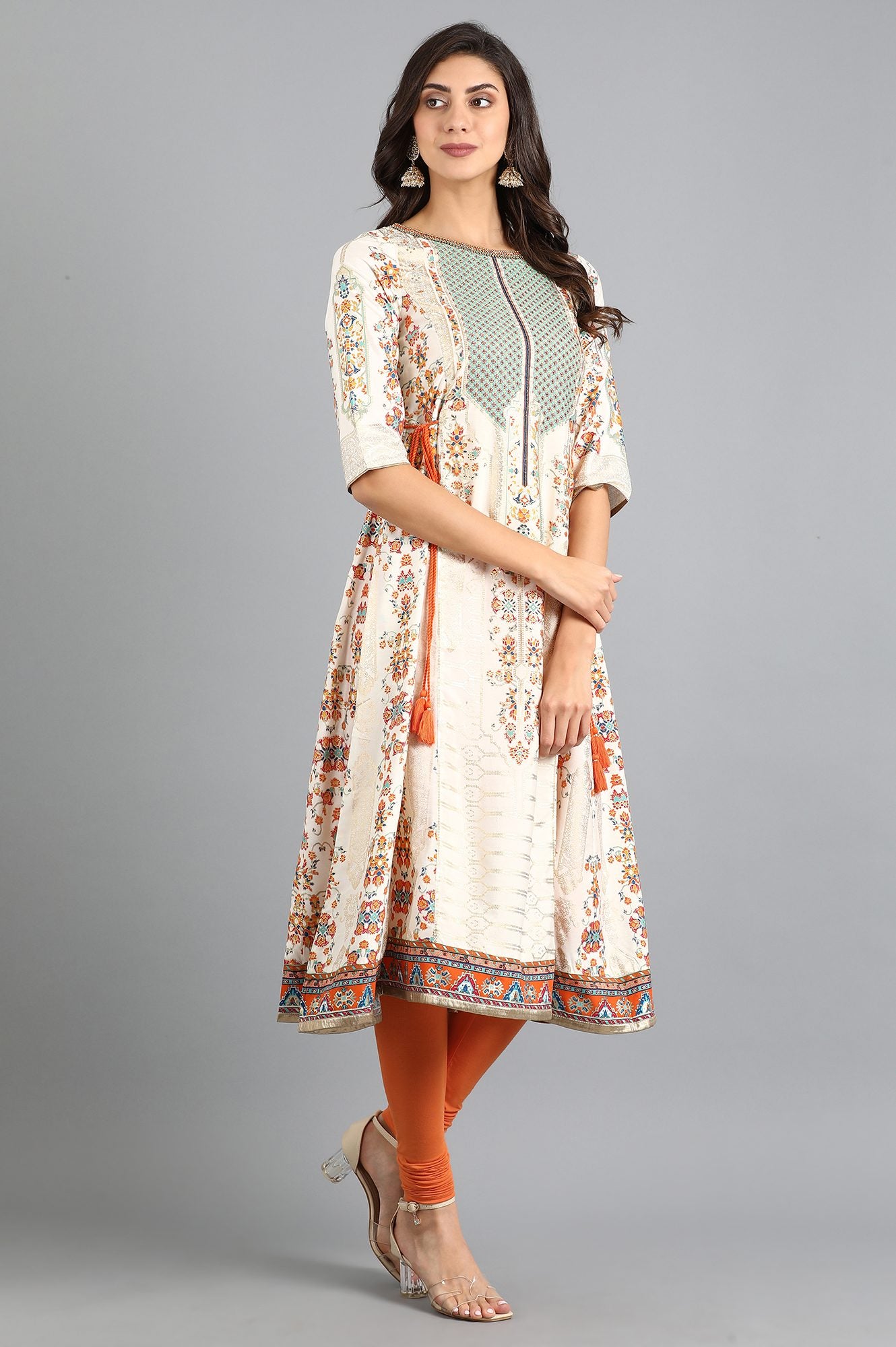 White Round Neck Printed kurta