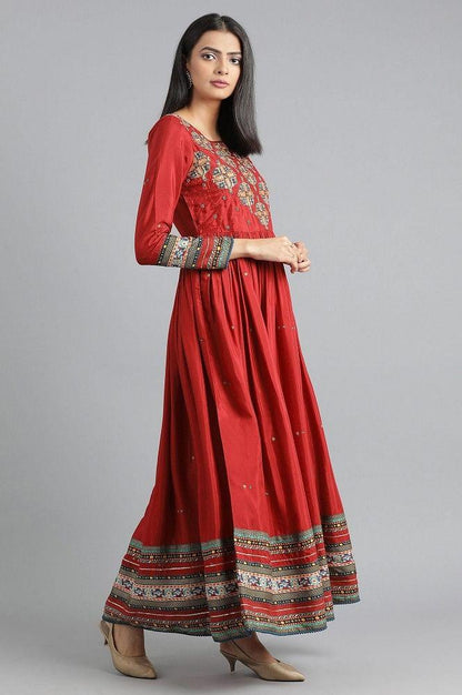 Red Round Neck Embroidered Dress - wforwoman