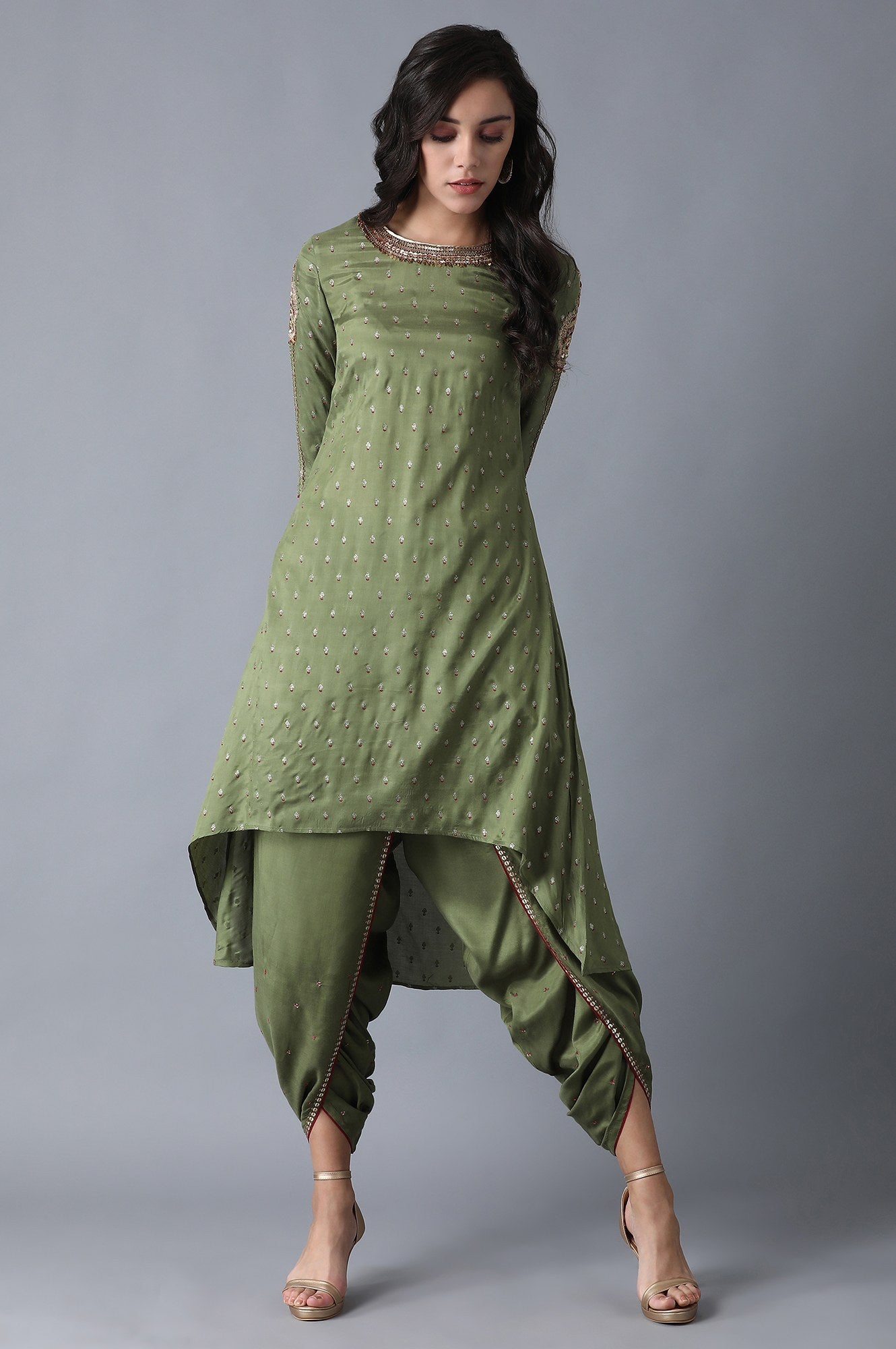 Green Round Neck Embroidered kurta