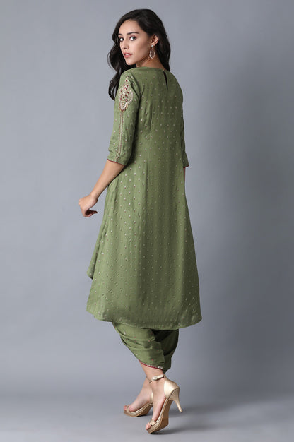 Green Round Neck Embroidered kurta