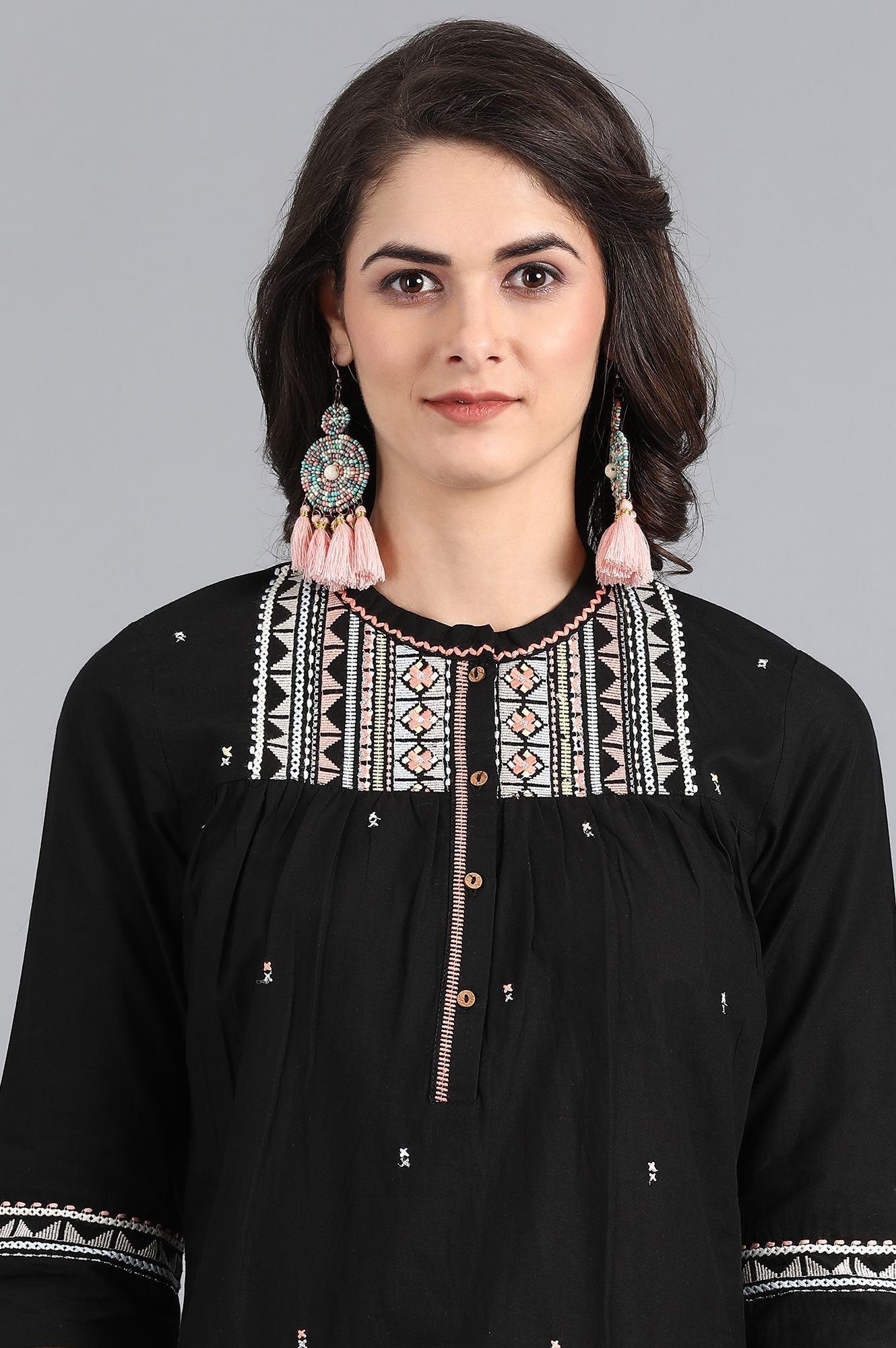 Black Mandarin Neck Embroidered kurta - wforwoman