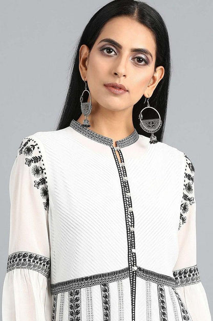 White Mandarin Neck Embroidered kurta - wforwoman