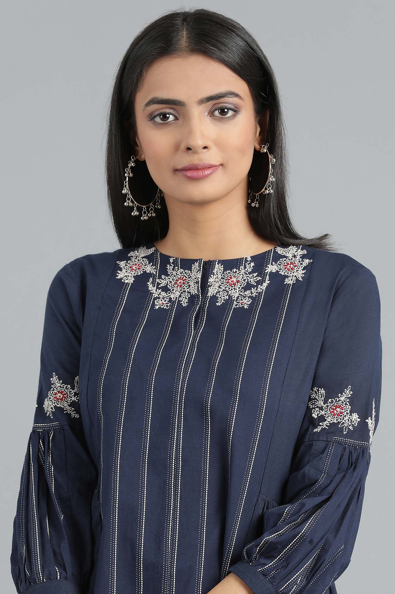 Blue Round Neck Embroidered kurta