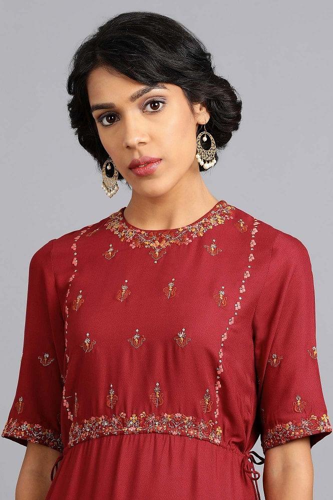 Red Round Neck Embroidered kurta - wforwoman