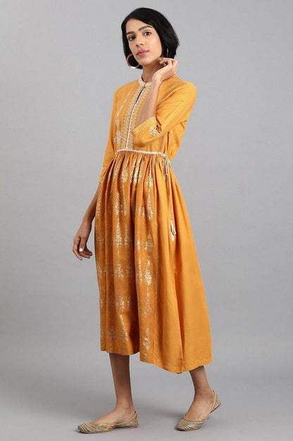 Yellow Mandarin Neck Embroidered kurta - wforwoman