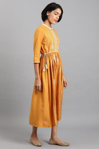 Yellow Mandarin Neck Embroidered kurta - wforwoman