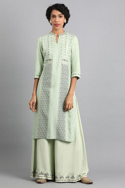 Green Mandarin Neck Embroidered kurta - wforwoman