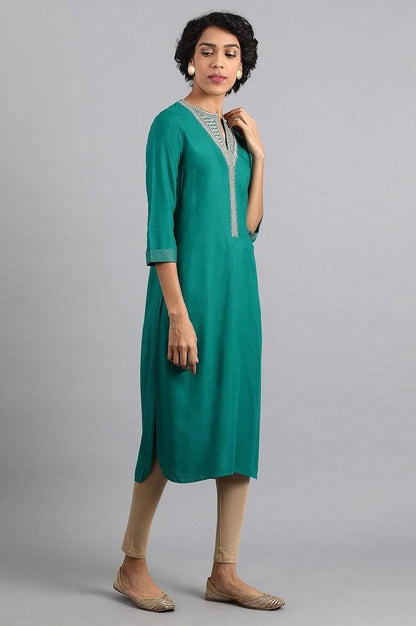 Green Round Neck Embroidered kurta - wforwoman