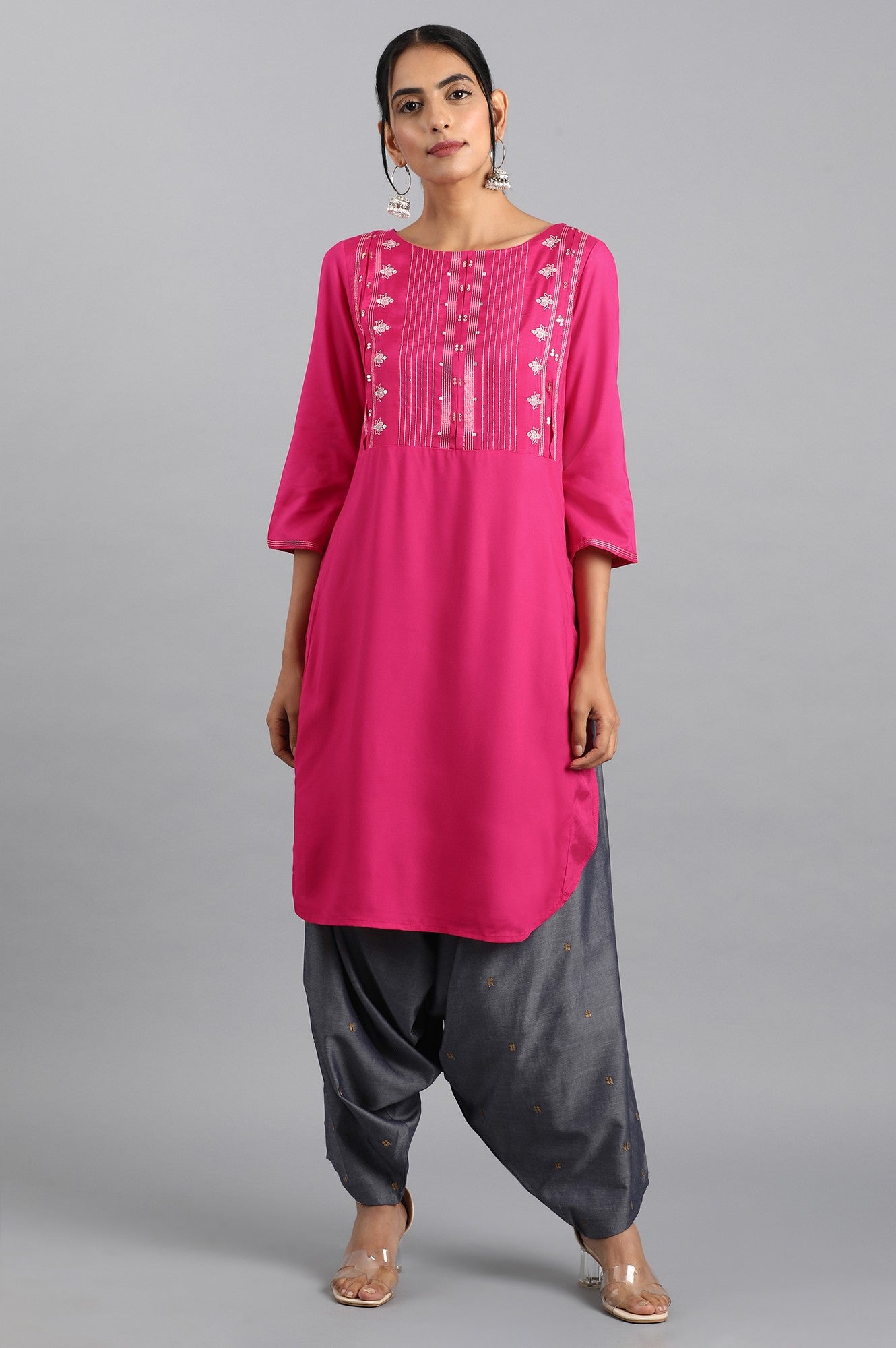 Pink Round Neck Embroidered kurta