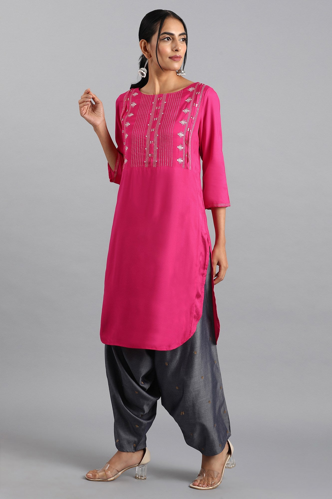 Pink Round Neck Embroidered kurta