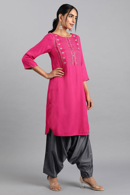 Pink Round Neck Embroidered kurta