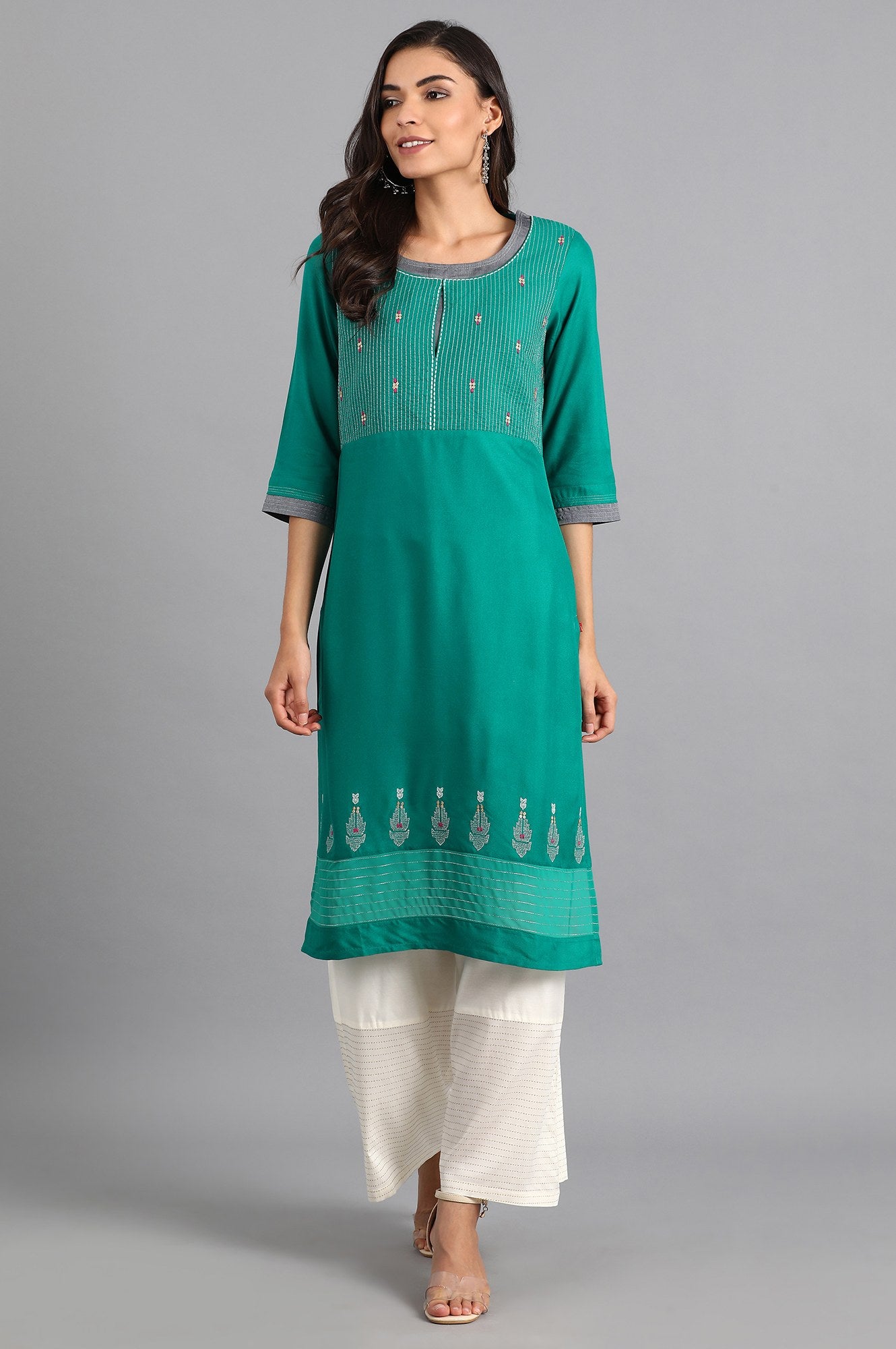 Green Round Neck Embroidered kurta