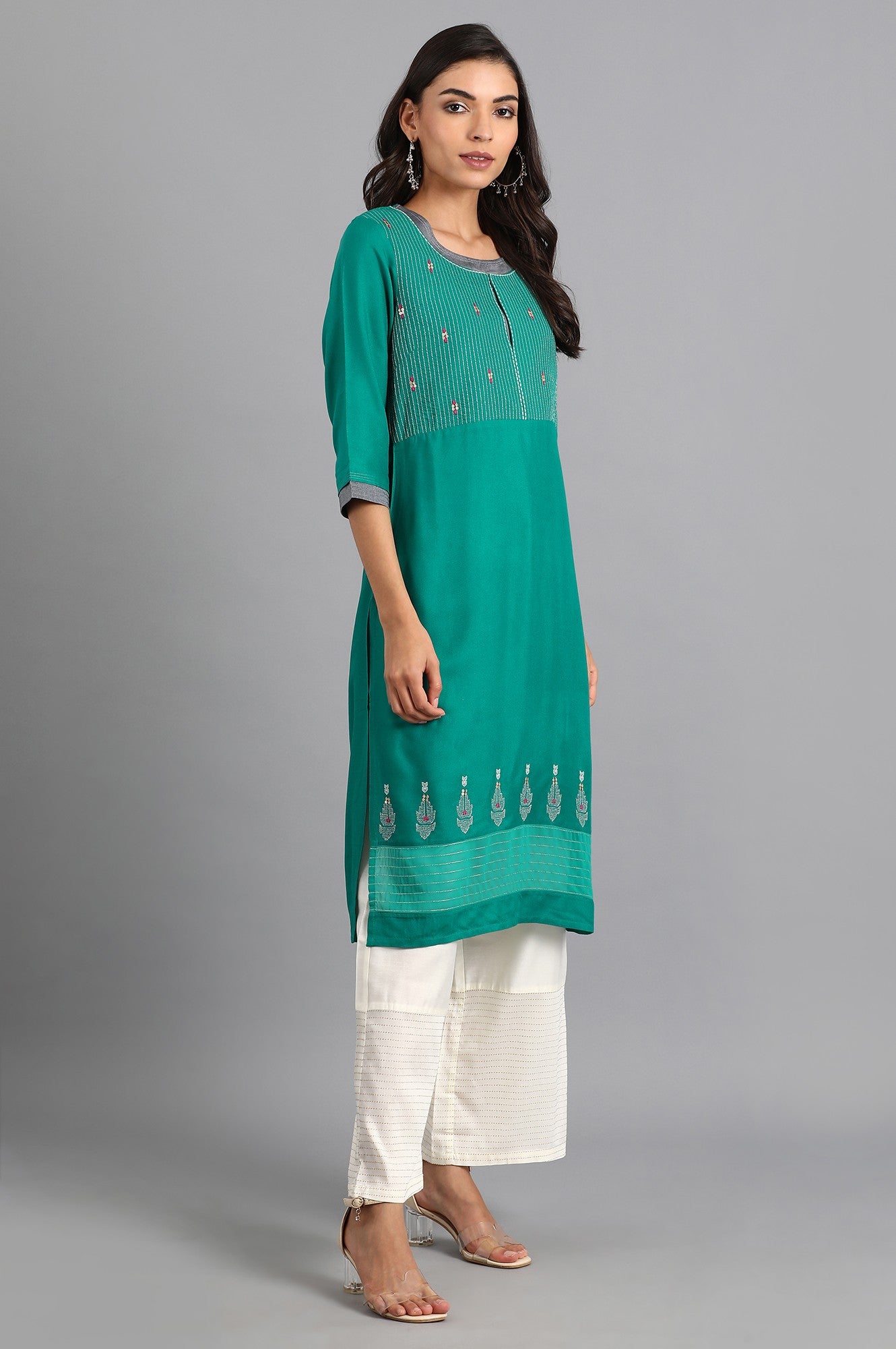 Green Round Neck Embroidered kurta