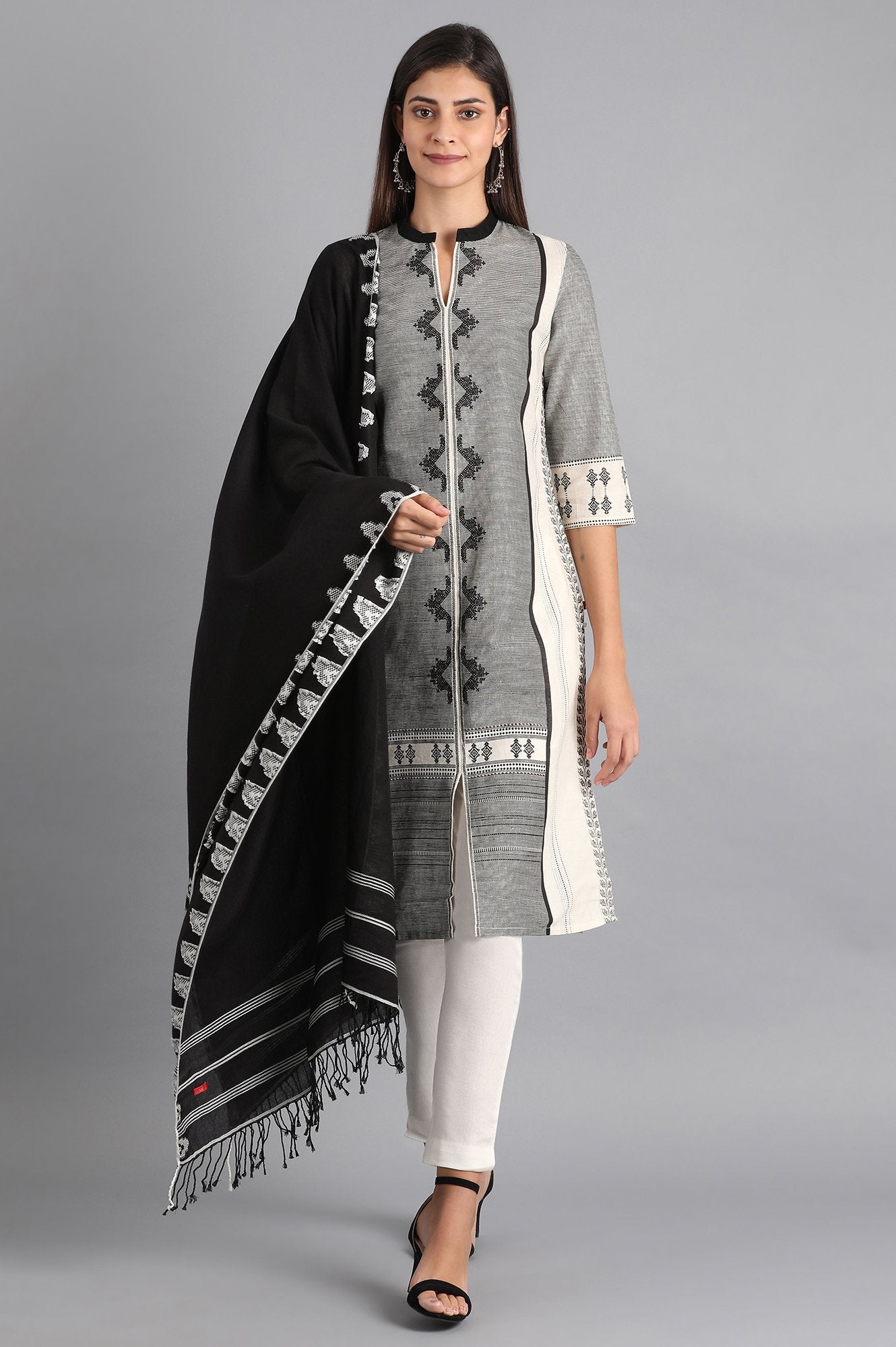 Black Dobby Dupatta