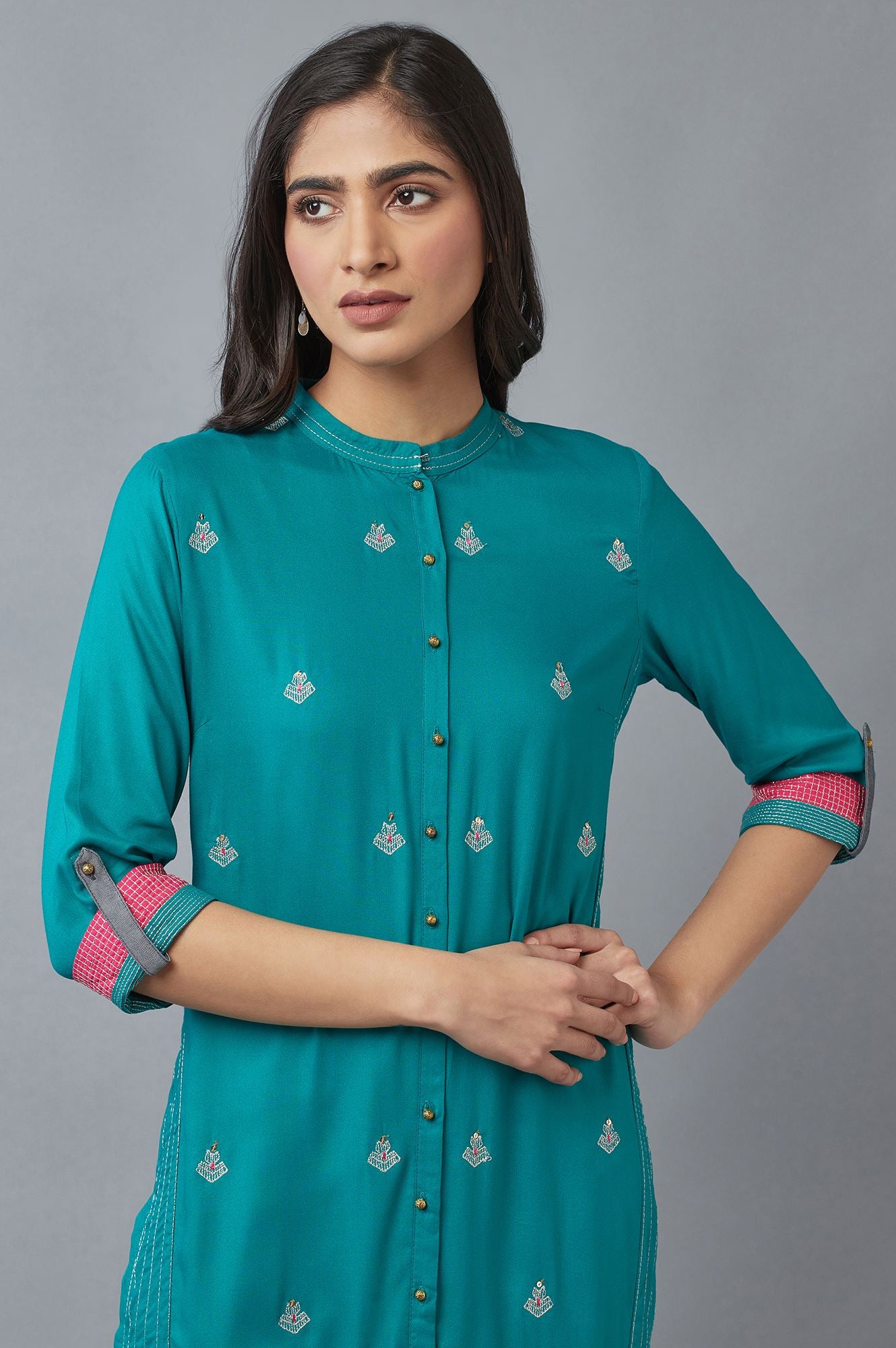 Teal Embroidered kurta Set