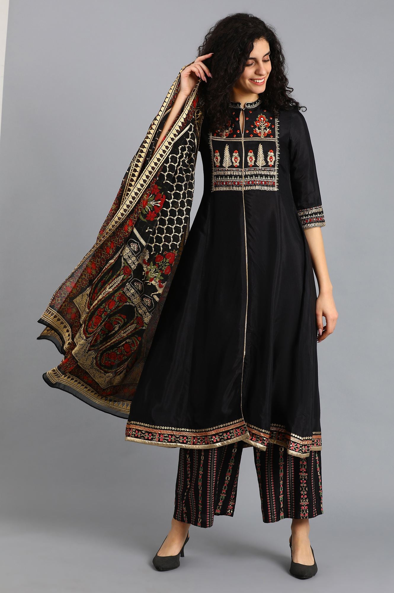 Black Mandarin Neck Embellished kurta Set