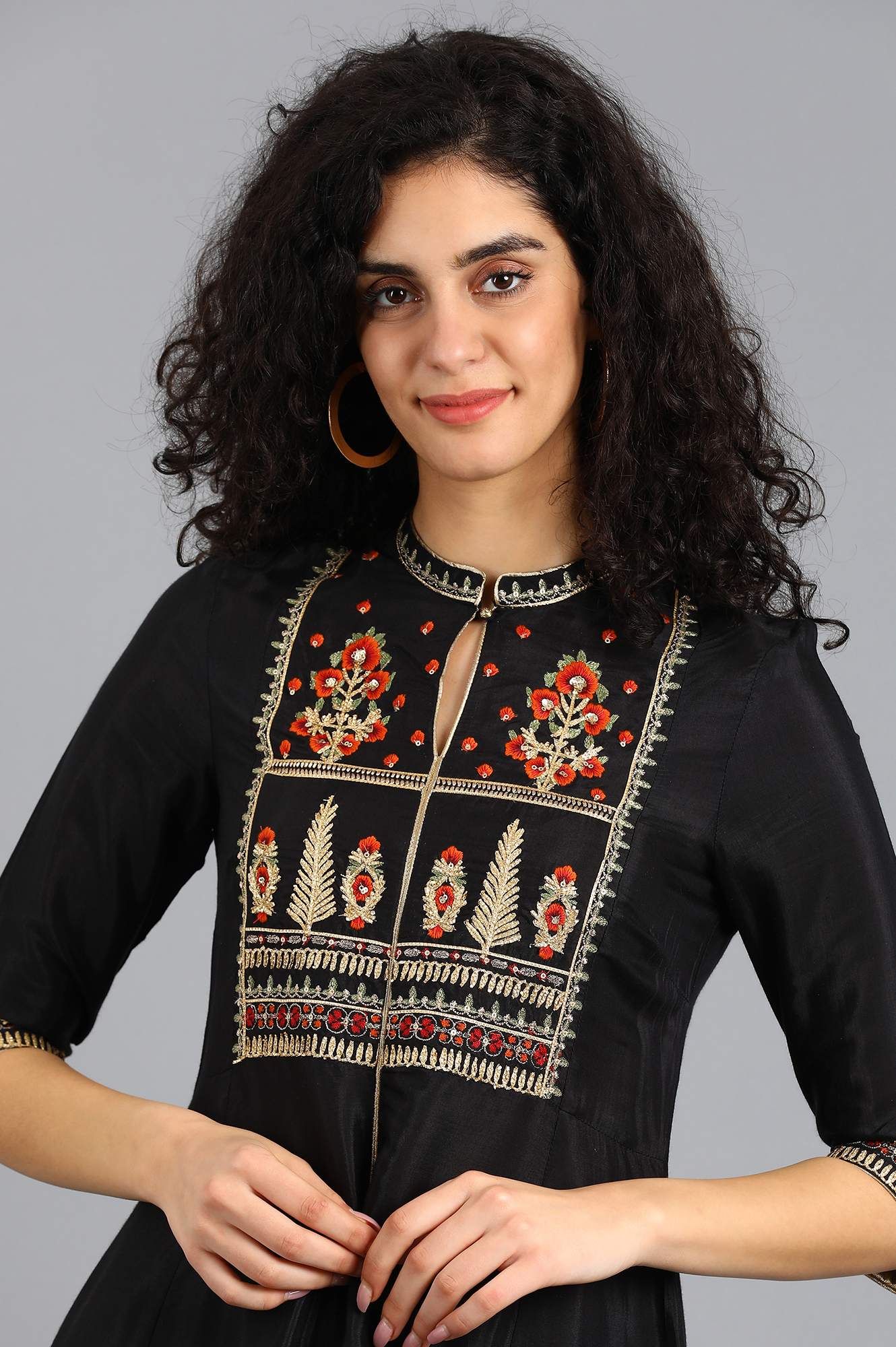 Black Mandarin Neck Embellished kurta Set