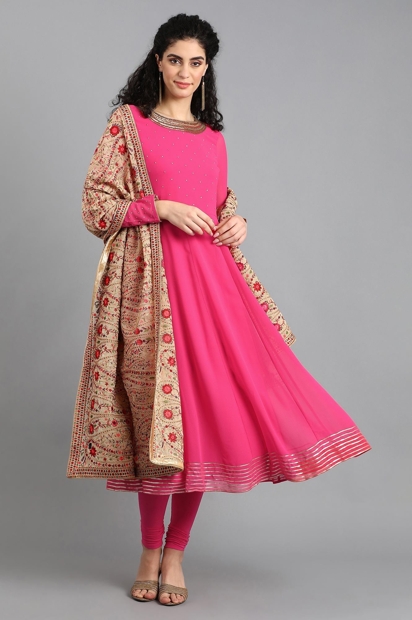 Pink Round Neck Embellished kurta Set