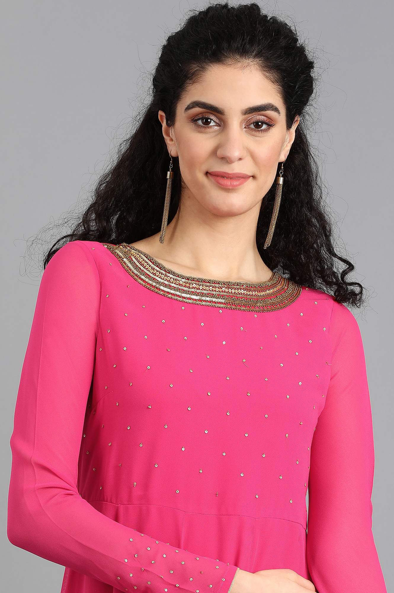 Pink Round Neck Embellished kurta Set