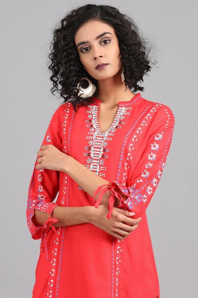 Red Mandarin Neck Solid kurta - wforwoman