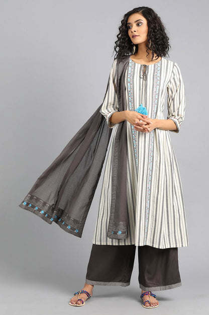 White Round Neck Yarn-dyed kurta