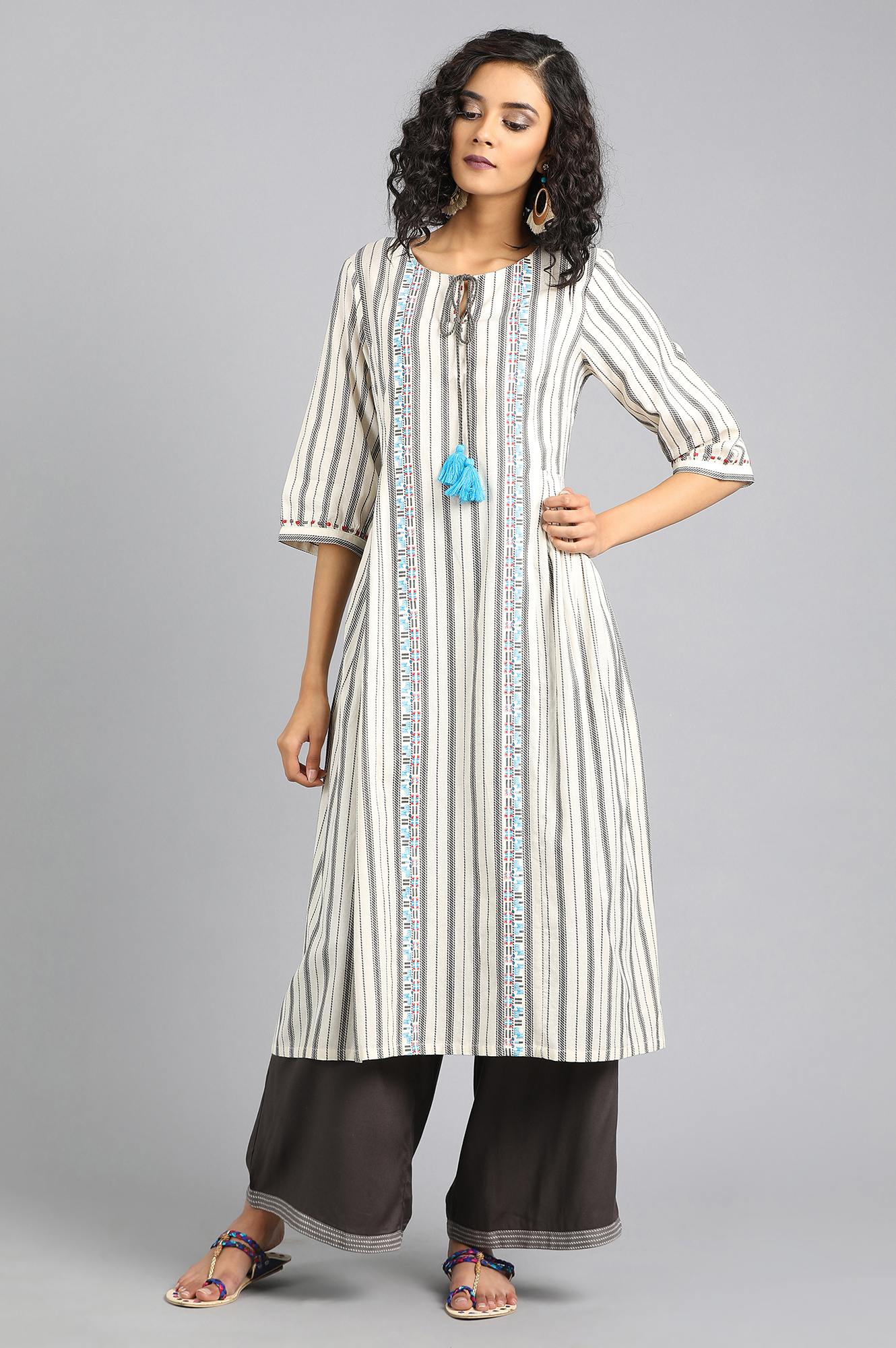 White Round Neck Yarn-dyed kurta