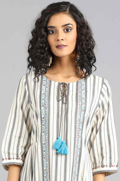 White Round Neck Yarn-dyed kurta