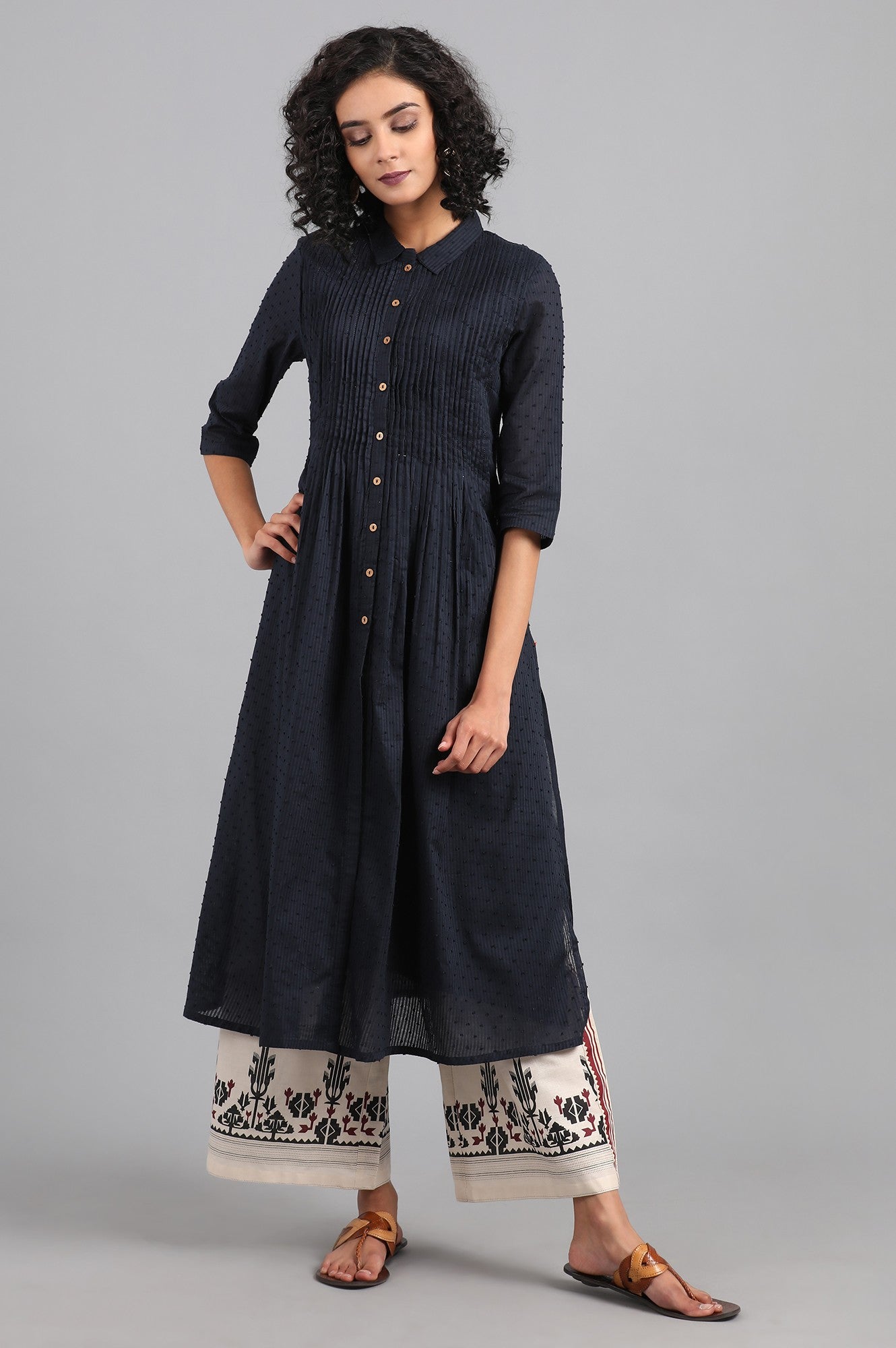 Blue Collar Neck Yarn-dyed kurta