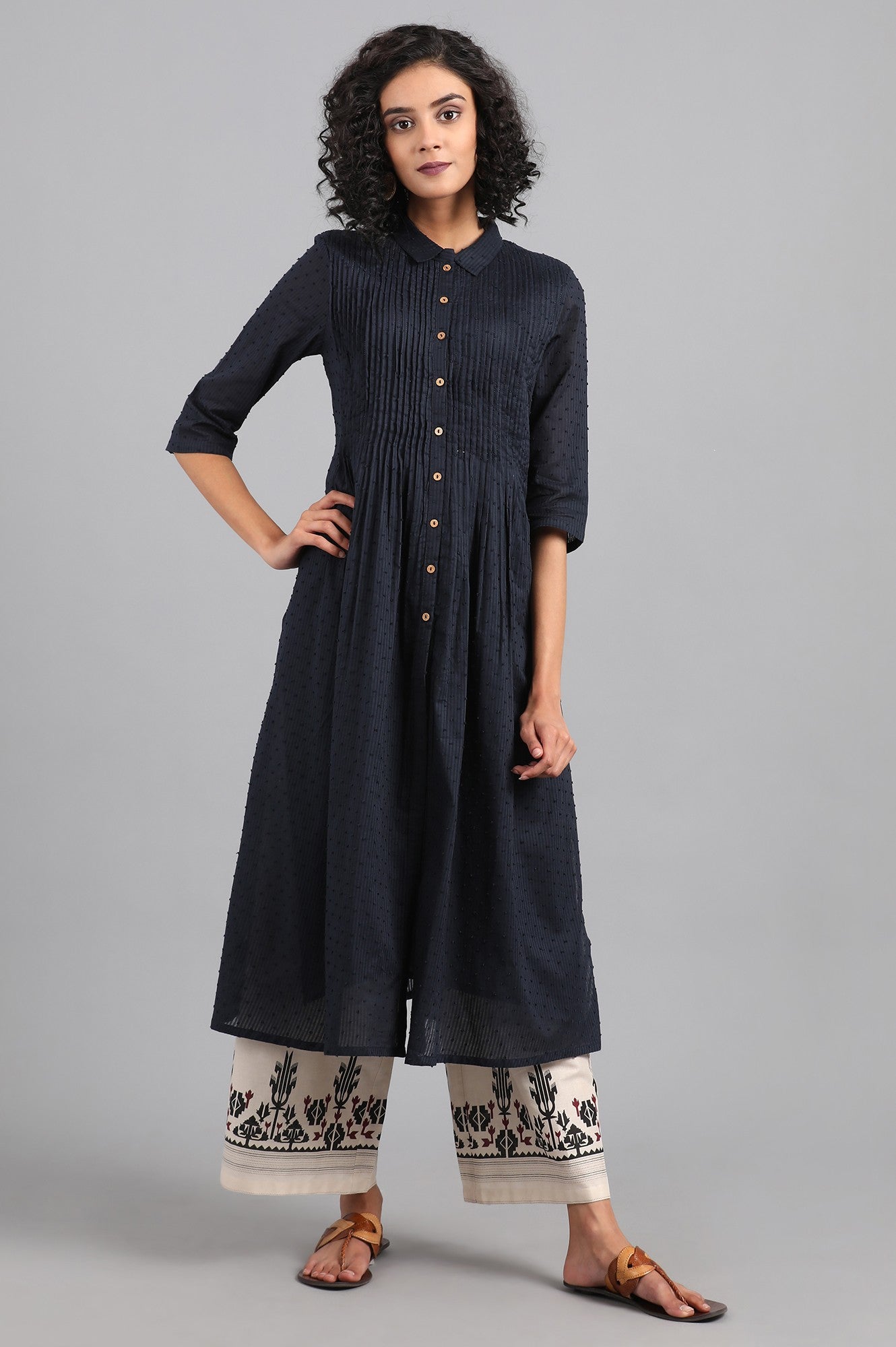 Blue Collar Neck Yarn-dyed kurta