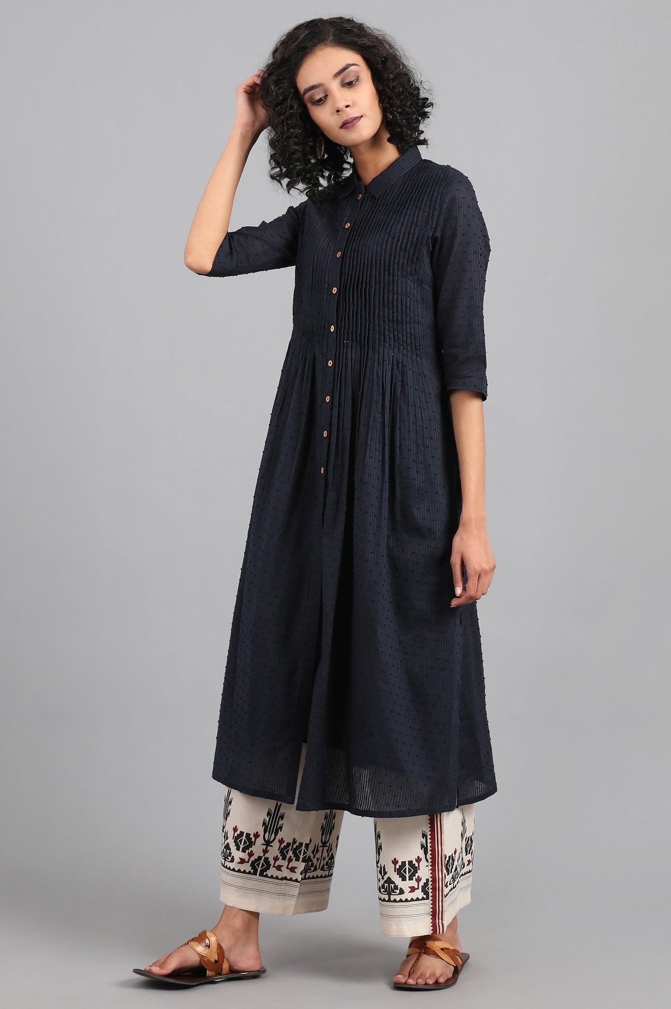 Blue Collar Neck Yarn-dyed kurta