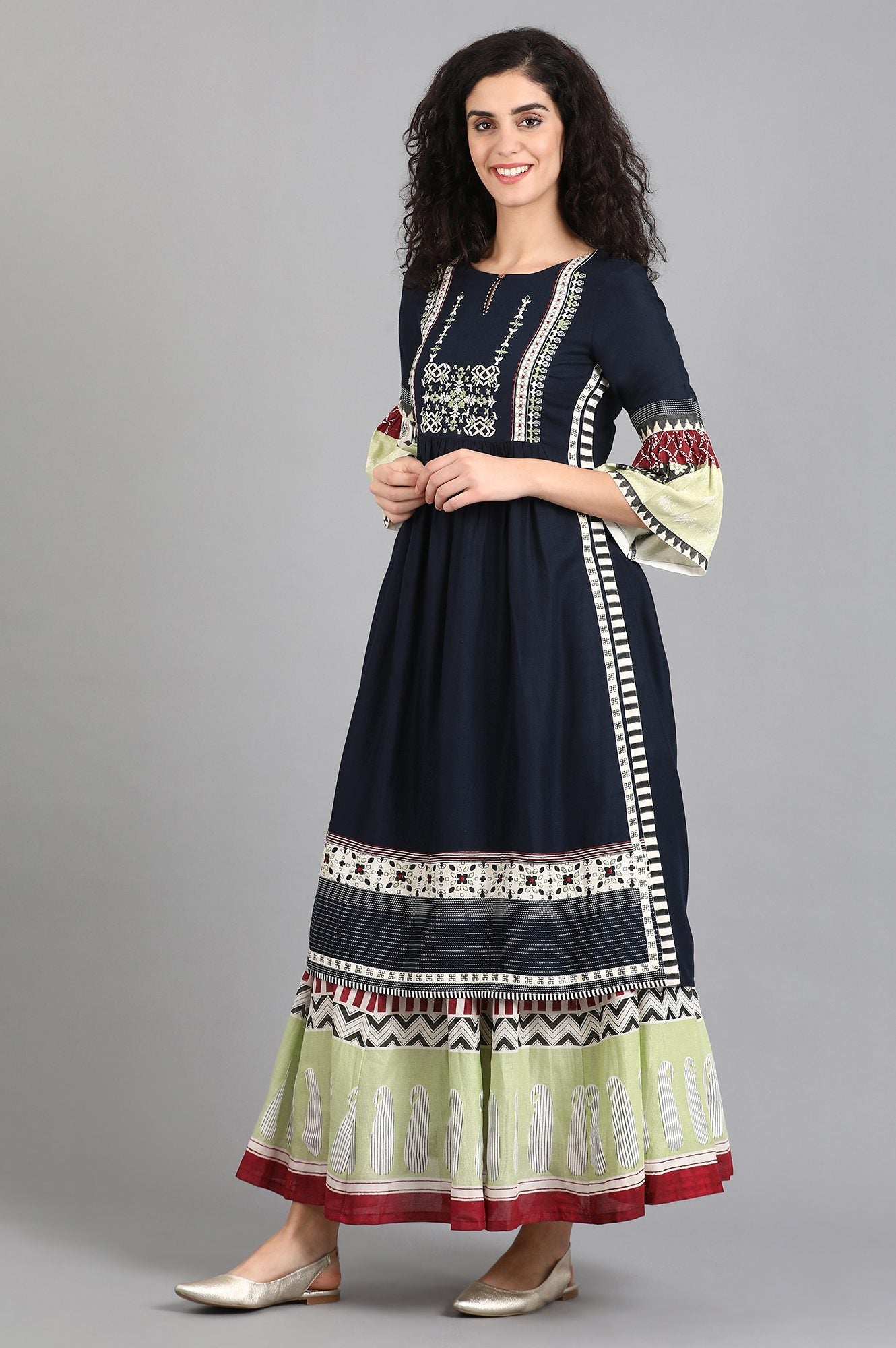 Blue Round Neck Fit &amp; Flare Sleeves kurta