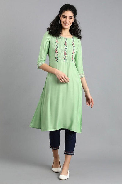 Green Round Neck Floral kurta - wforwoman