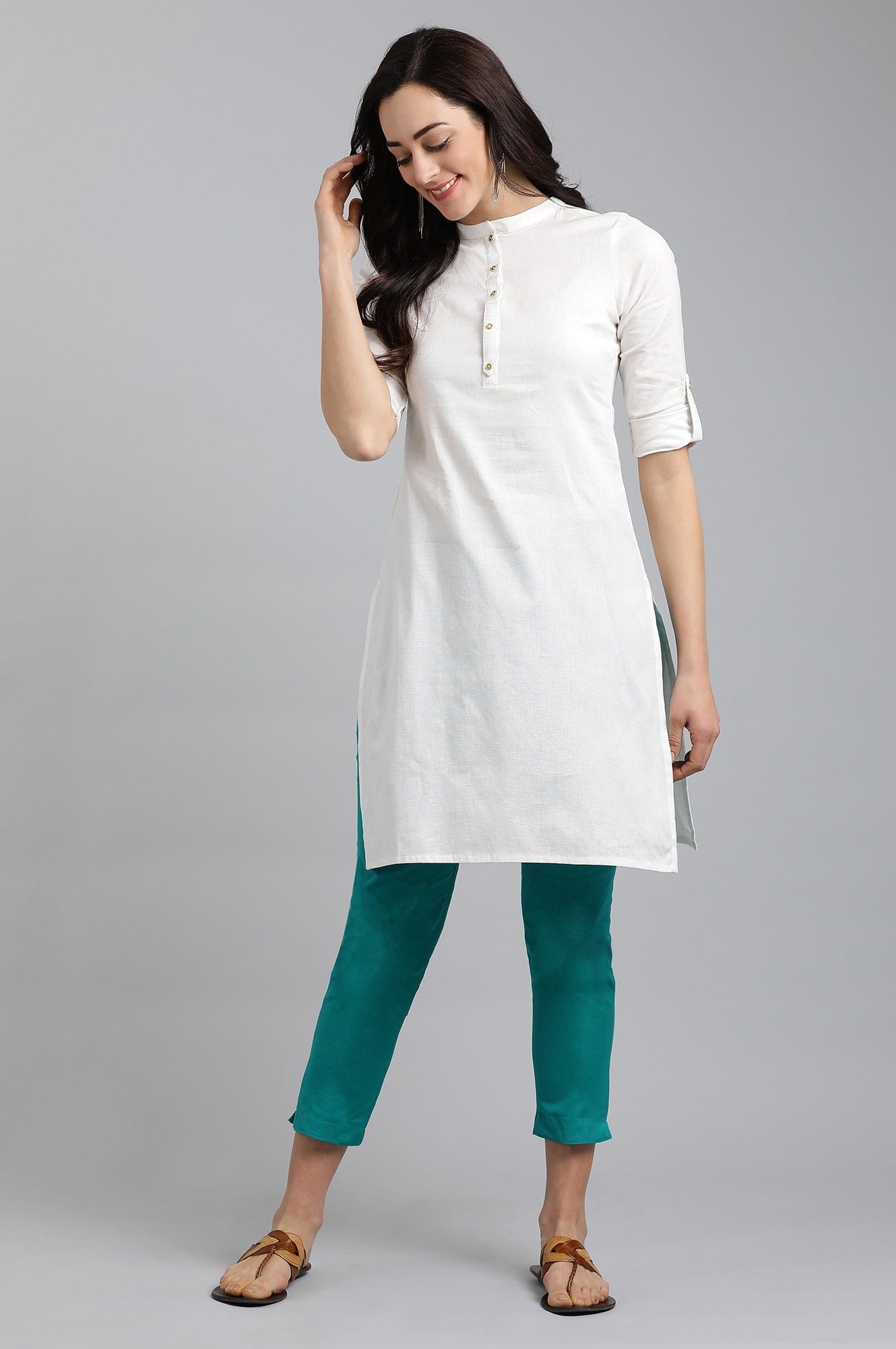 White Mandarin Neck Solid kurta