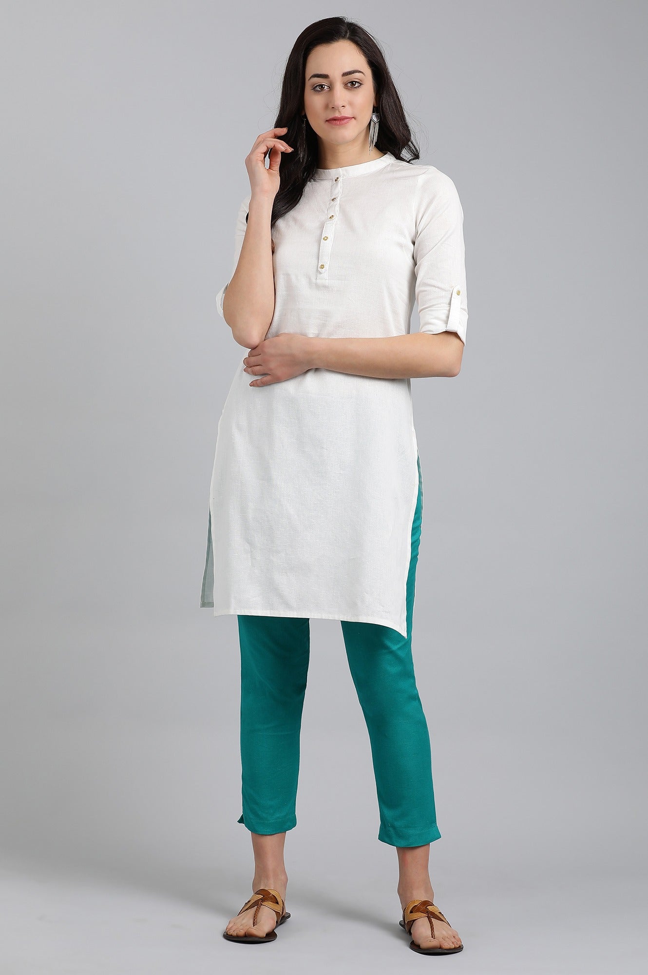 White Mandarin Neck Solid kurta