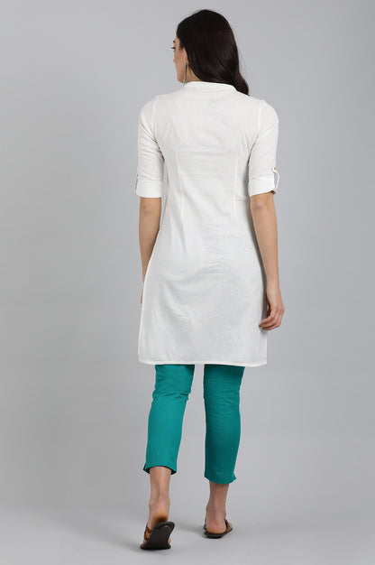 White Mandarin Neck Solid kurta