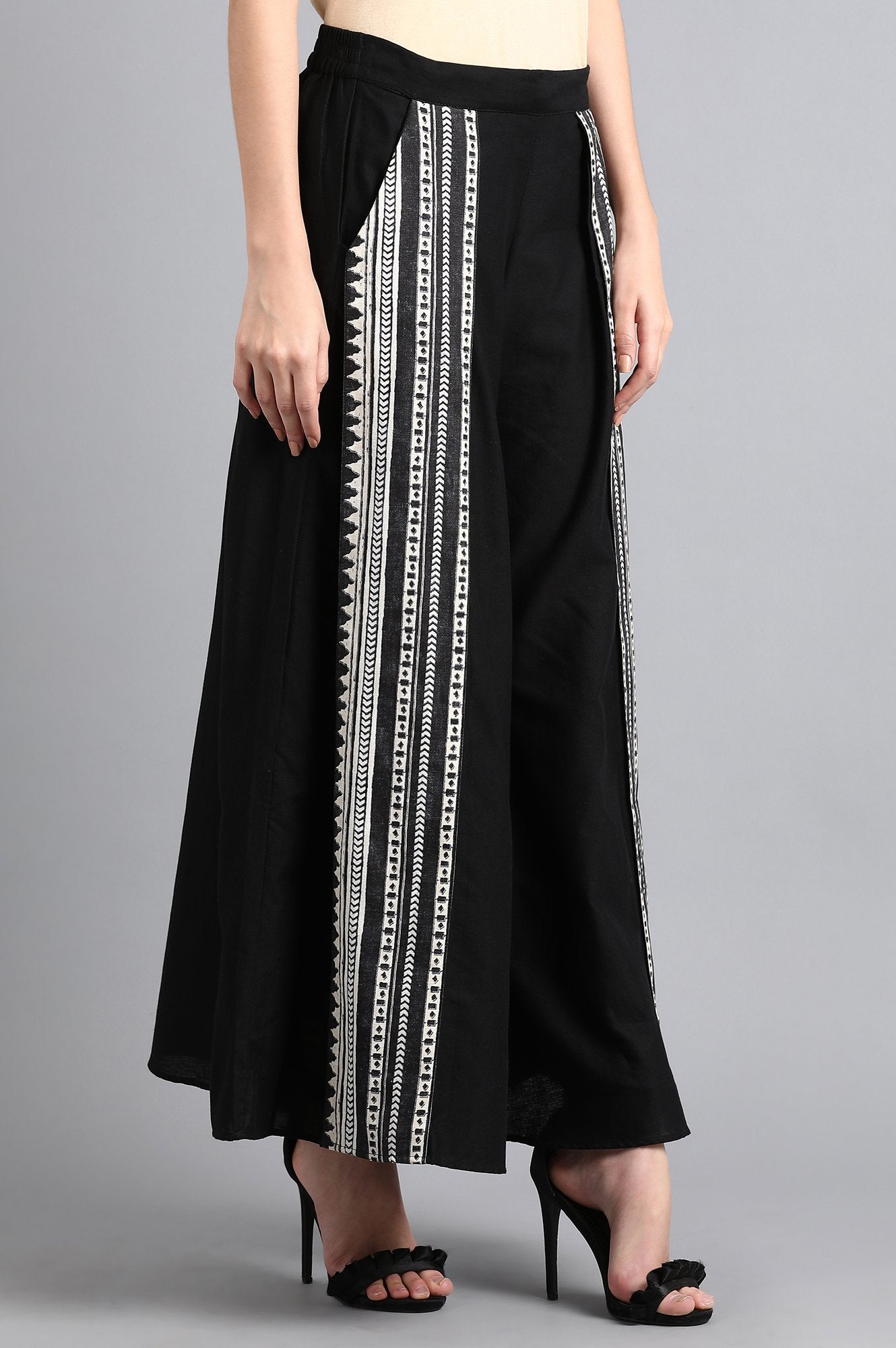 Black Pleated Pants