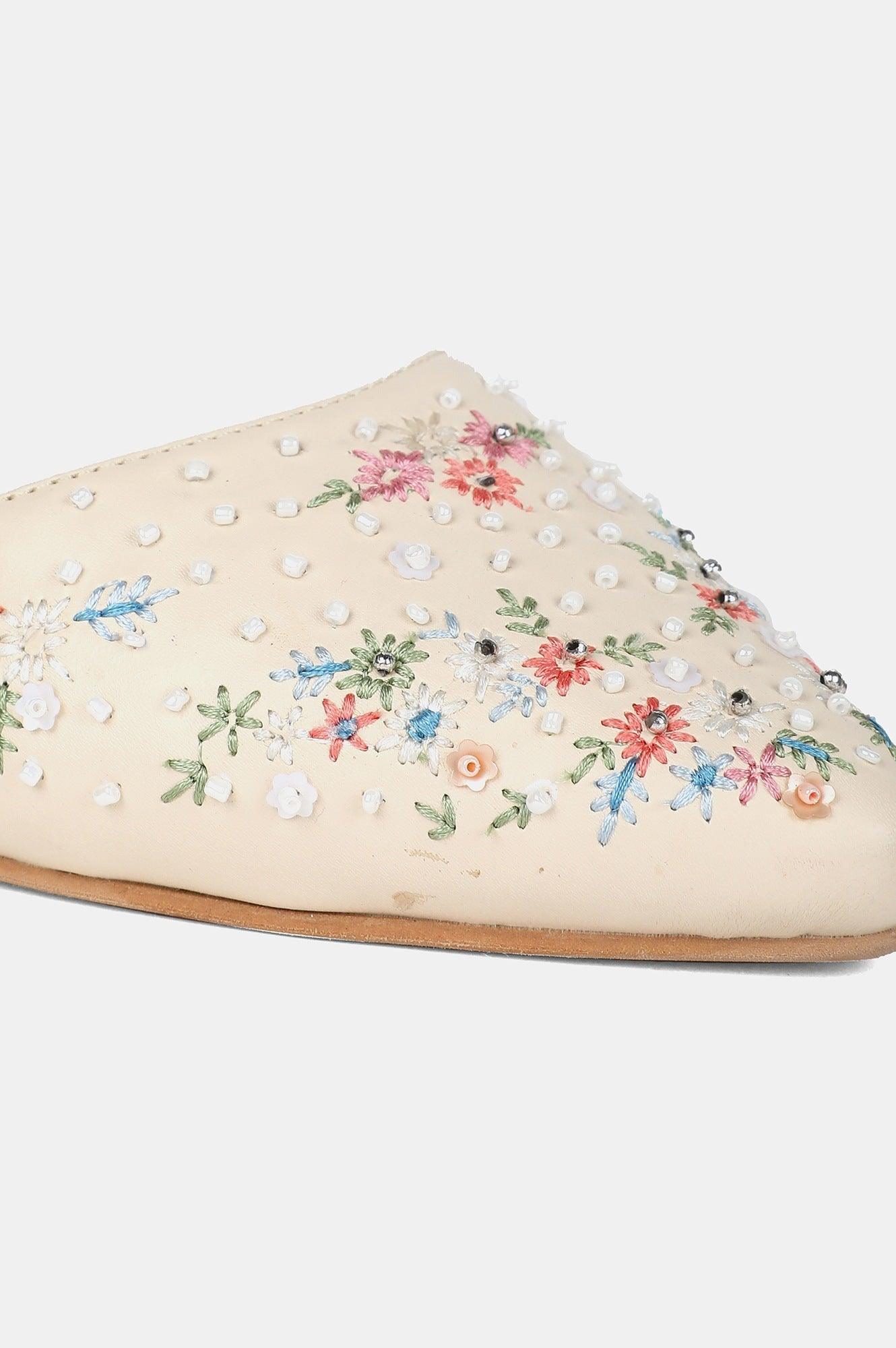 Off-white Pointed Toe Embroidered Flat - wforwoman