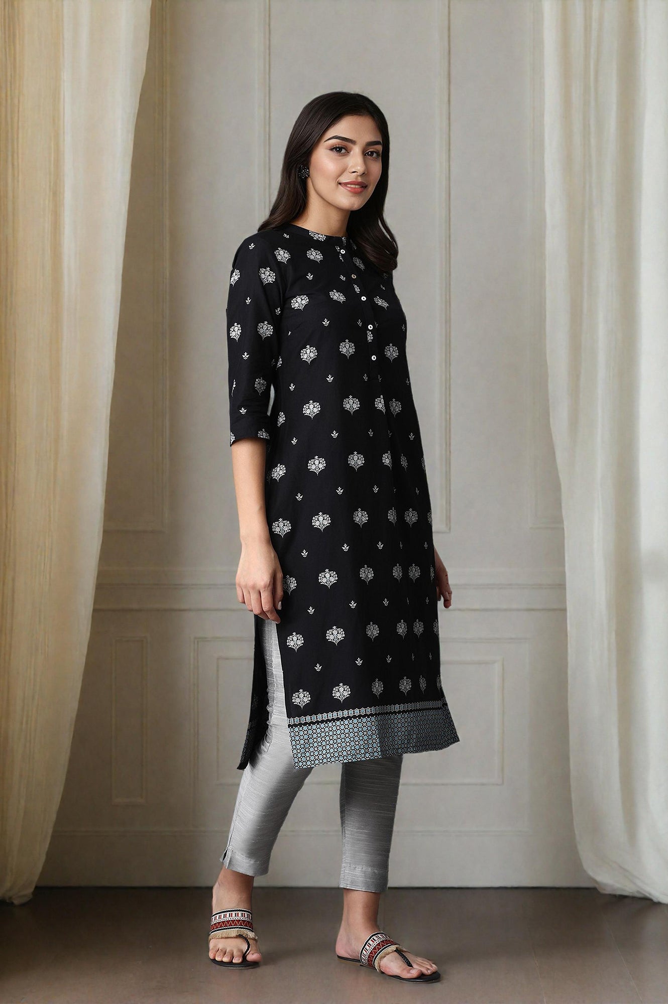 Black Geometric Printed Pure Cotton Straight Kurta