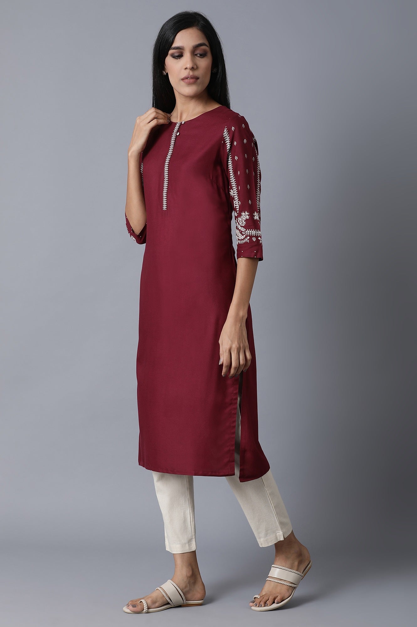 Maroon kurta With Printed Sleeves